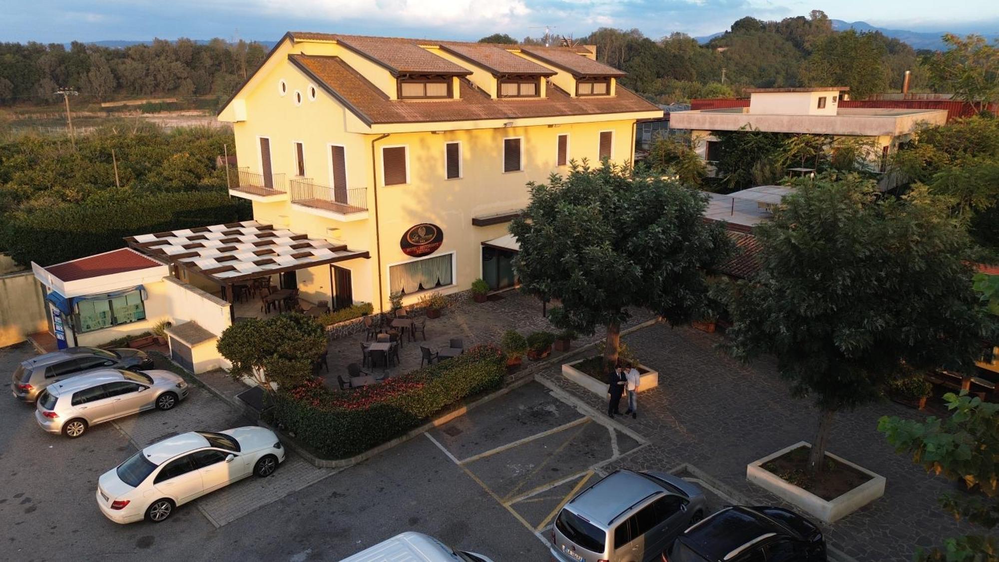 Hotel La Fenice Rosarno Exterior photo